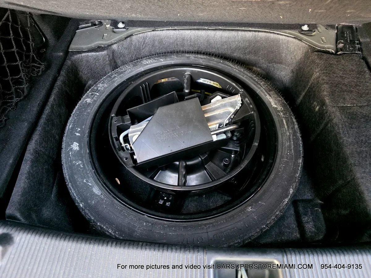 Used 2013 Mercedes-Benz E 550 Cabriolet w/ Premium 2 Pkg image 53