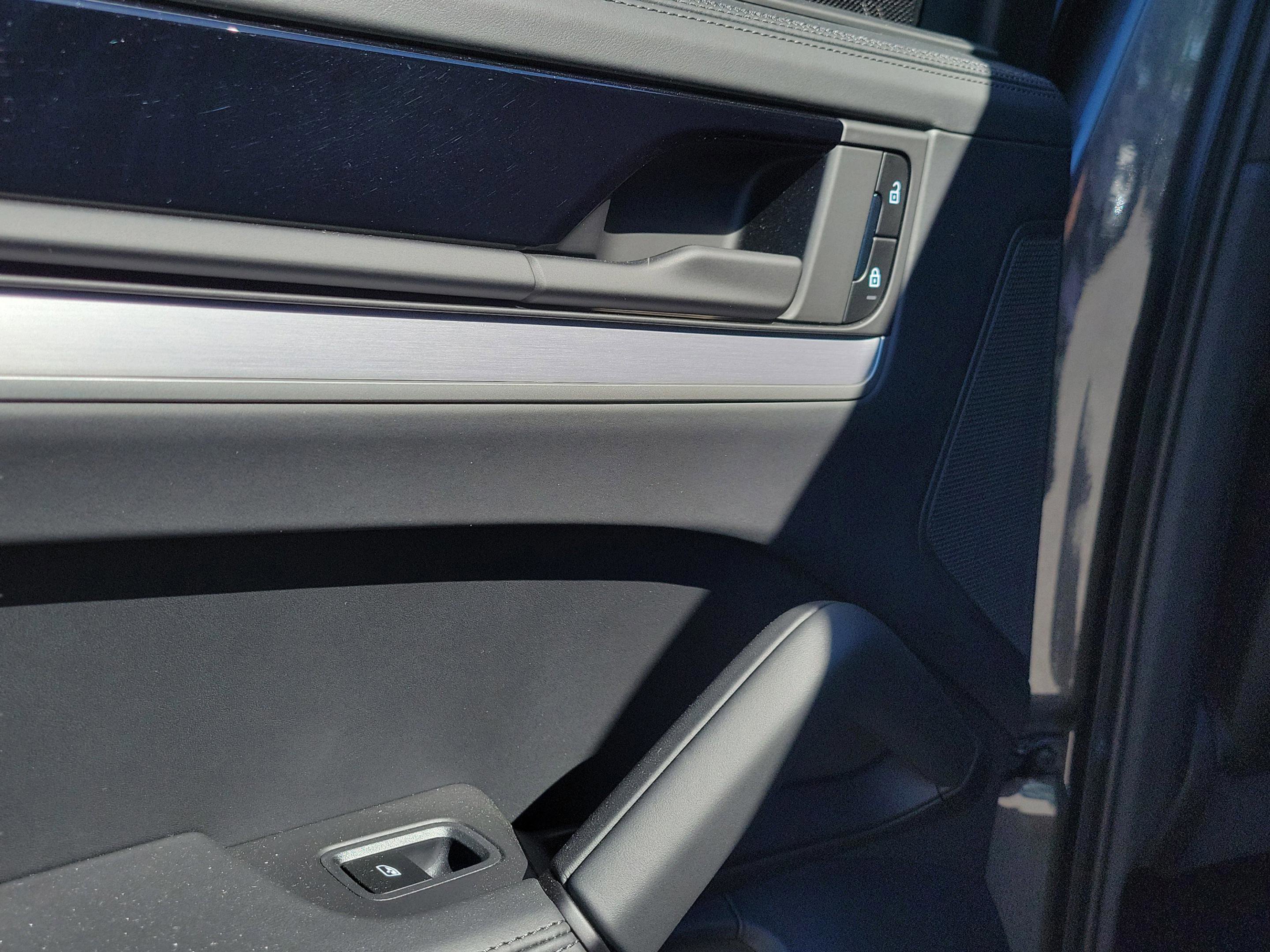 Used 2024 Porsche Cayenne S image 11