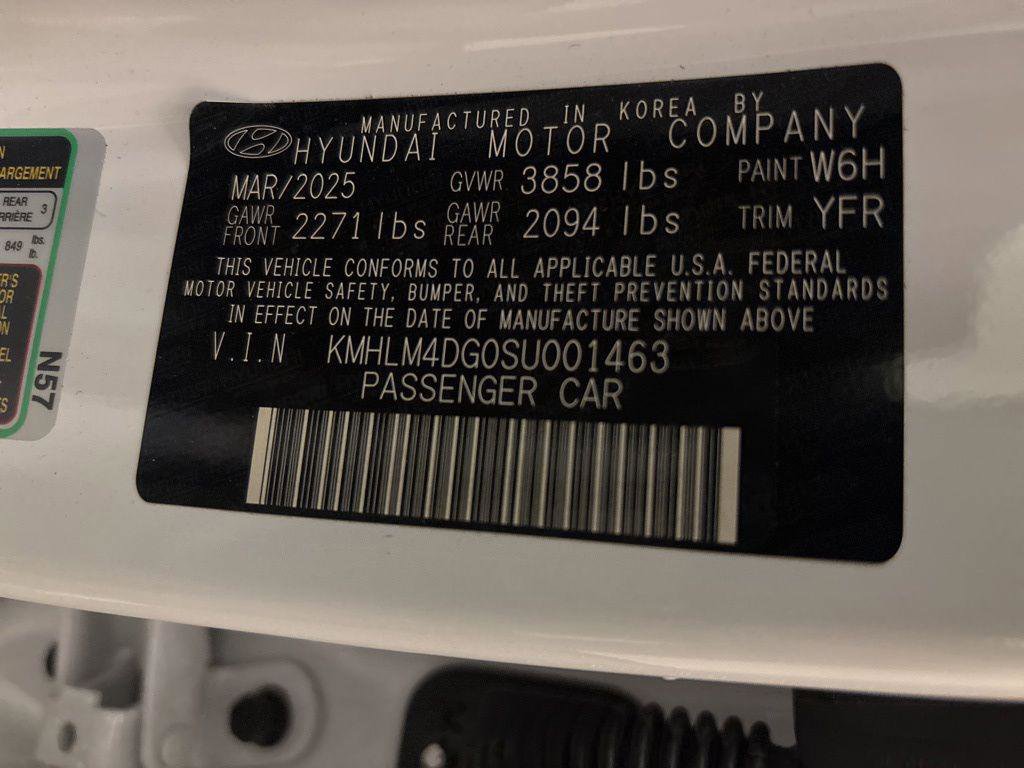 New 2025 Hyundai Elantra Sport image 13