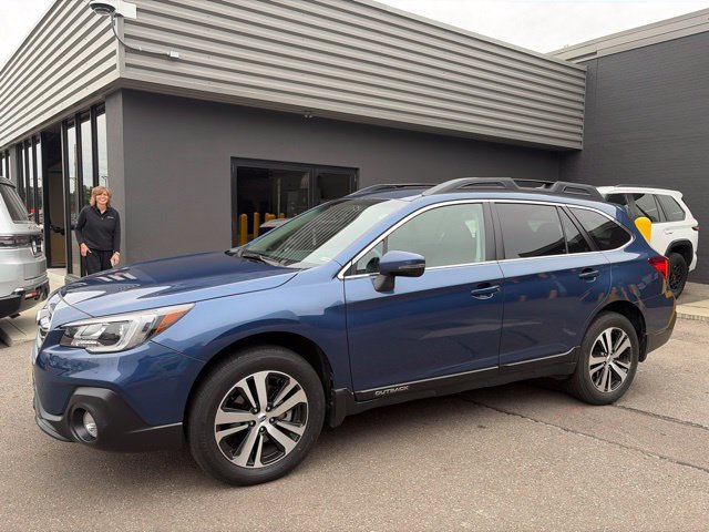 Used 2019 Subaru Outback 2.5i Limited w/ Popular Package #2 AWD/4WD image 4