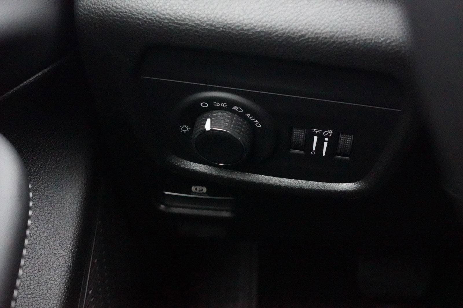 New 2025 Jeep Grand Cherokee L Altitude image 45