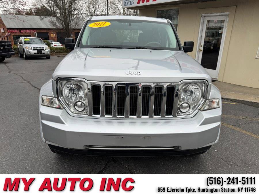 Used 2011 Jeep Liberty Sport image 2