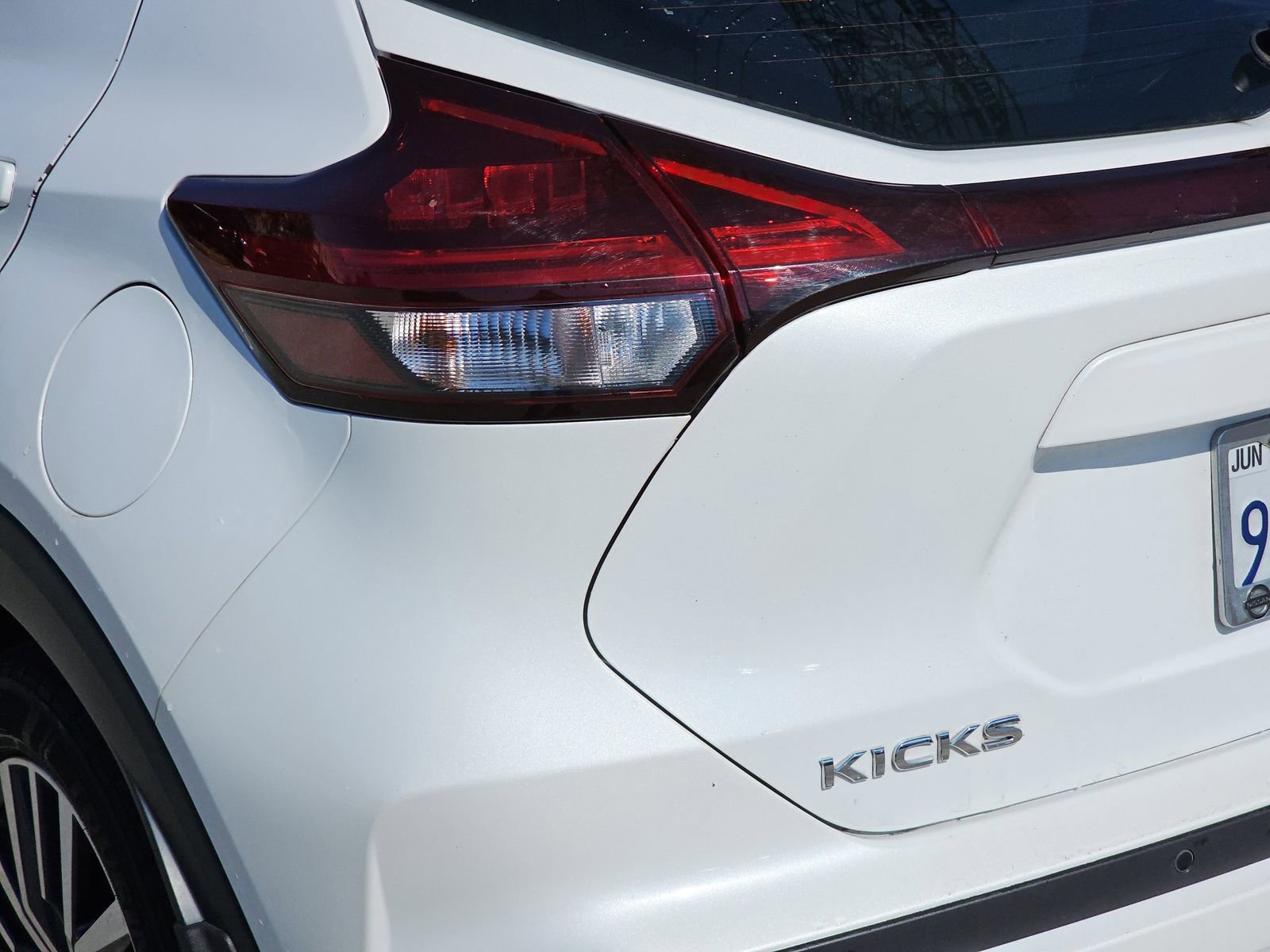 Used 2023 Nissan Kicks SV image 11