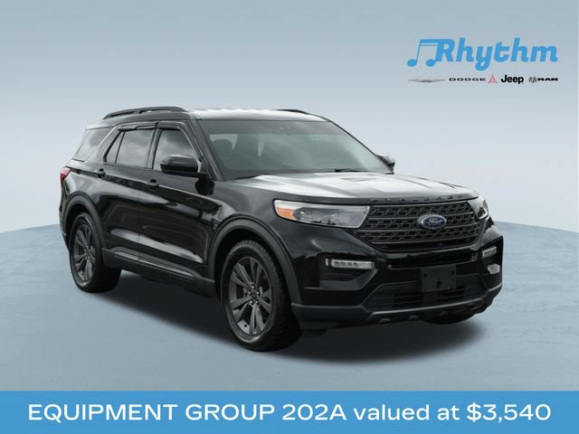 Used 2022 Ford Explorer XLT w/ Equipment Group 202A RWD image 1