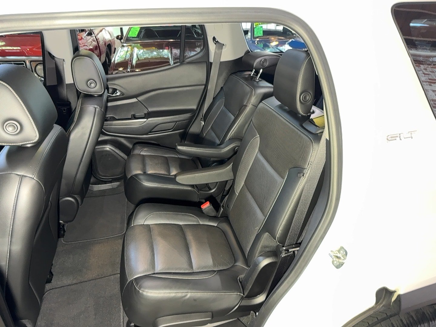 Used 2019 GMC Acadia SLT w/ LPO, Black Accent Package AWD/4WD image 60