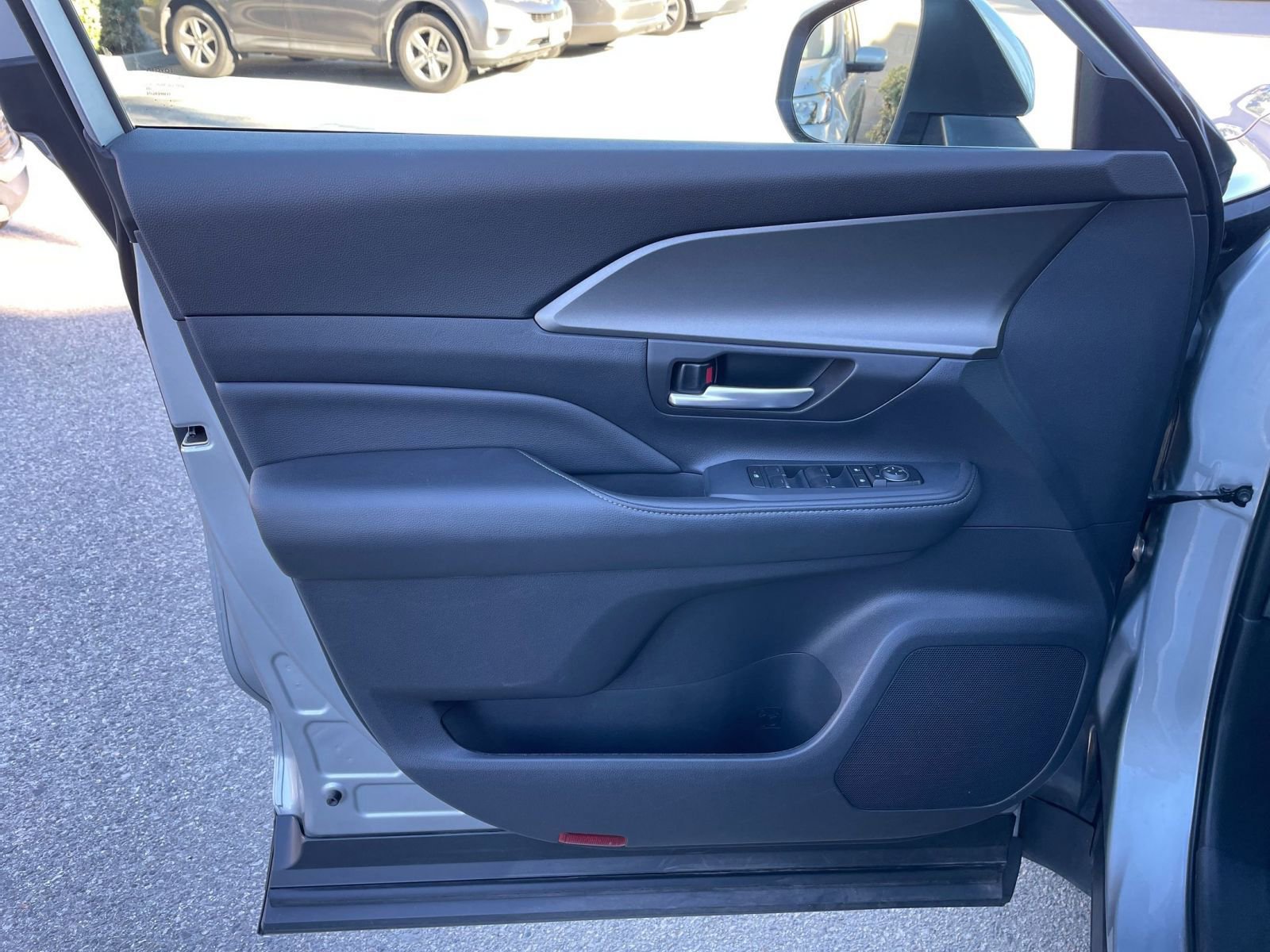 Used 2025 Toyota Grand Highlander FWD image 20