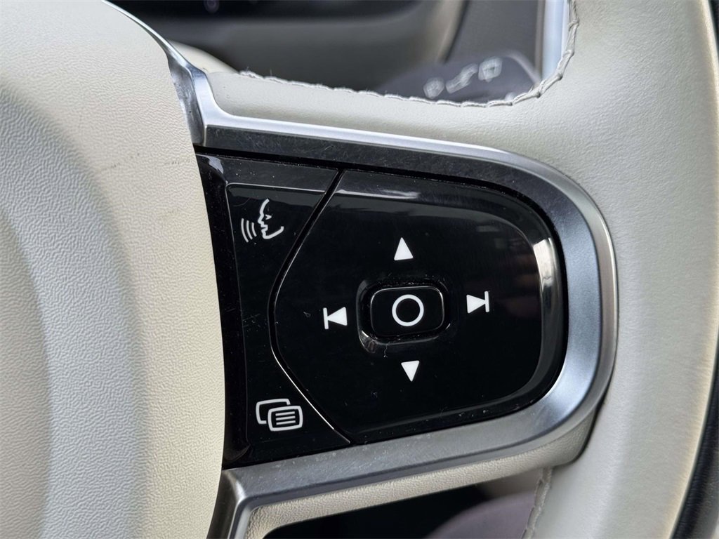 Certified 2024 Volvo XC90 B5 Core w/ Protection Package Premier image 20