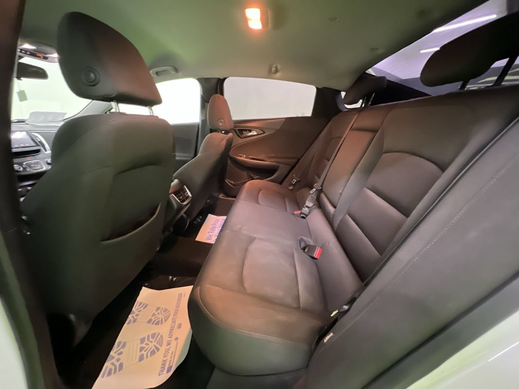 Used 2018 Chevrolet Malibu LT FWD image 26