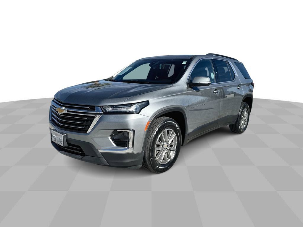Used 2023 Chevrolet Traverse LT image 1