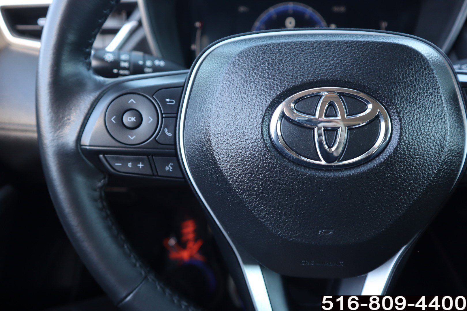 Used 2023 Toyota Corolla Cross XLE w/ Convenience Package image 19