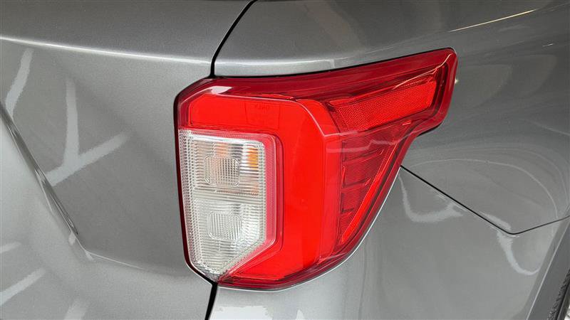 Used 2021 Ford Explorer Platinum w/ Equipment Group 601A AWD/4WD image 11