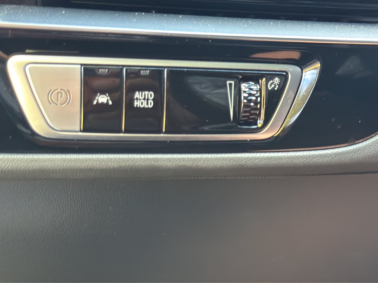 Used 2024 Cadillac Lyriq Tech w/ Driver Assist Package AWD/4WD image 21