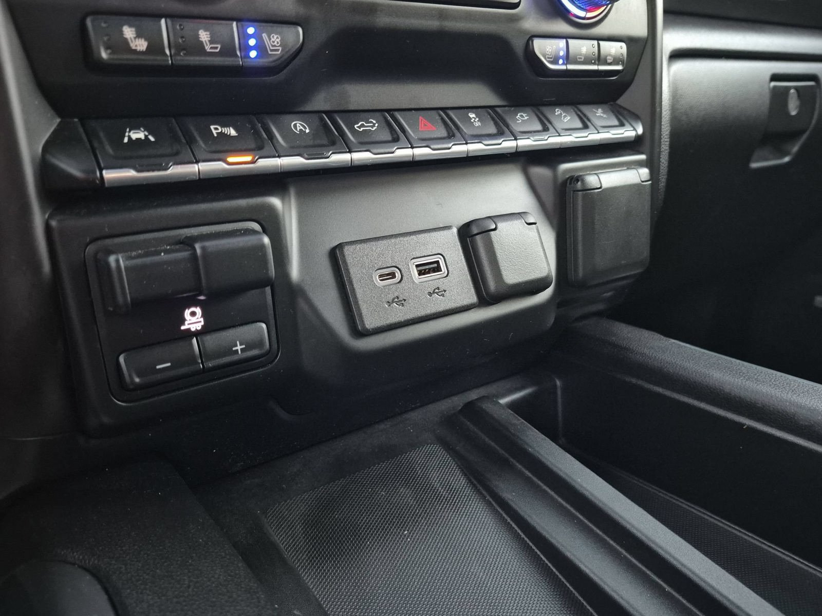 Used 2019 GMC Sierra 1500 Denali w/ Denali Ultimate Package AWD/4WD image 21