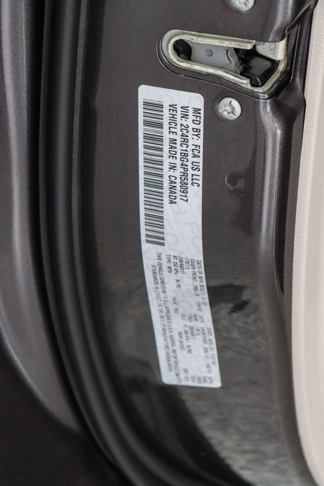 Used 2023 Chrysler Pacifica Touring-L image 33