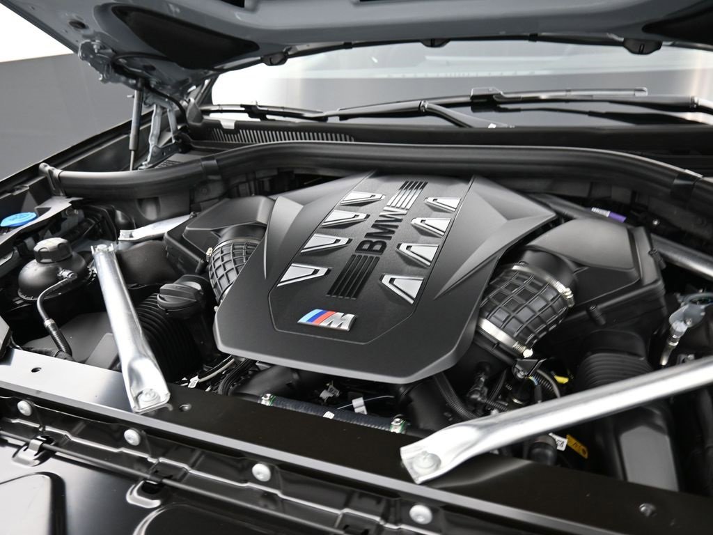 New 2026 BMW X7 M60i w/ Executive Package image 25