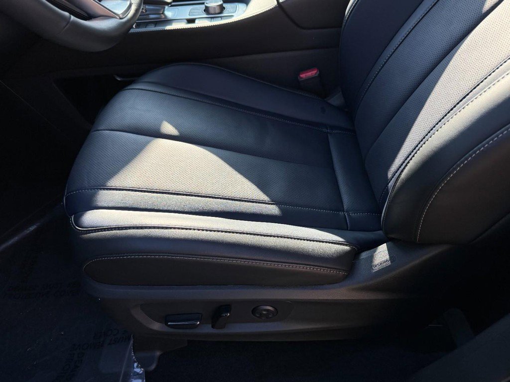 Used 2026 INFINITI QX60 Sport w/ Dark Cargo Package image 25