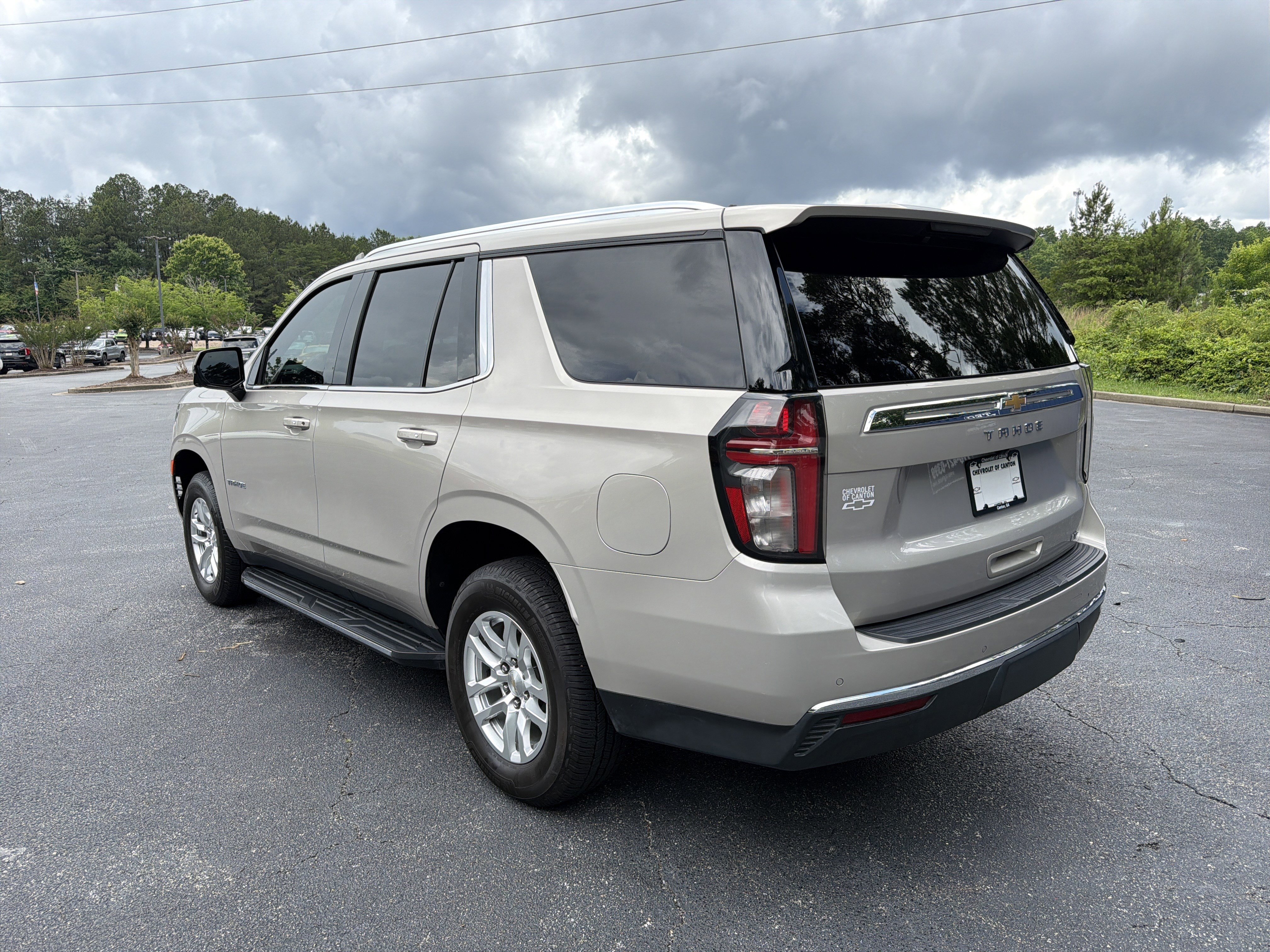 Used 2022 Chevrolet Tahoe LT w/ Luxury Package RWD image 7