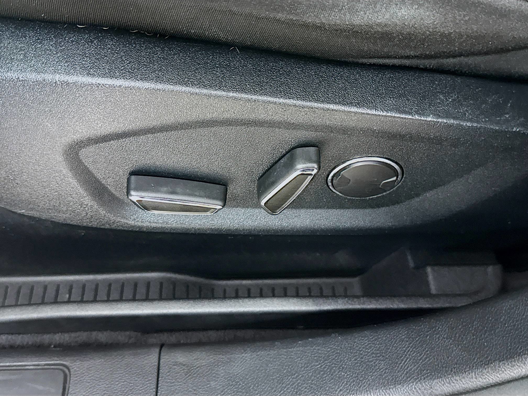 Used 2017 Ford Edge SEL image 22