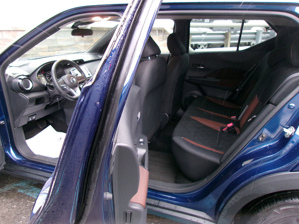 Used 2020 Nissan Kicks SR FWD image 13