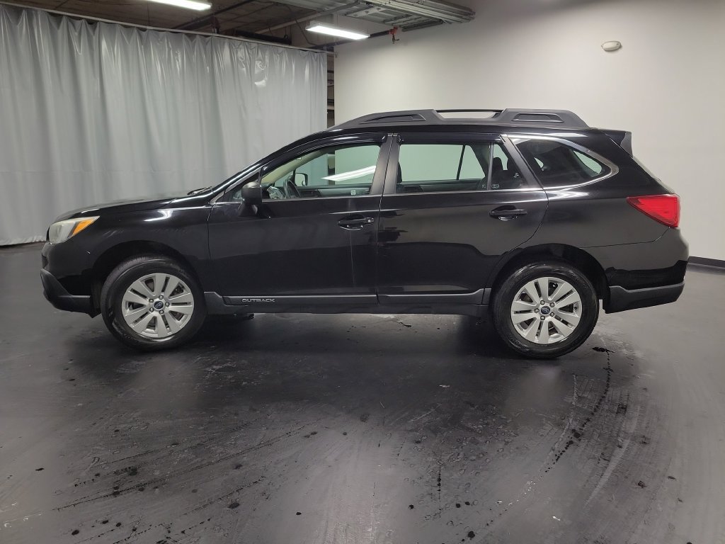 Used 2017 Subaru Outback 2.5i AWD/4WD image 6