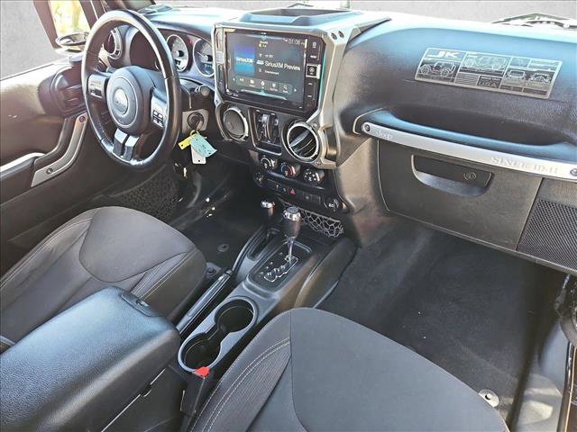 Used 2017 Jeep Wrangler Unlimited Sahara AWD/4WD image 25