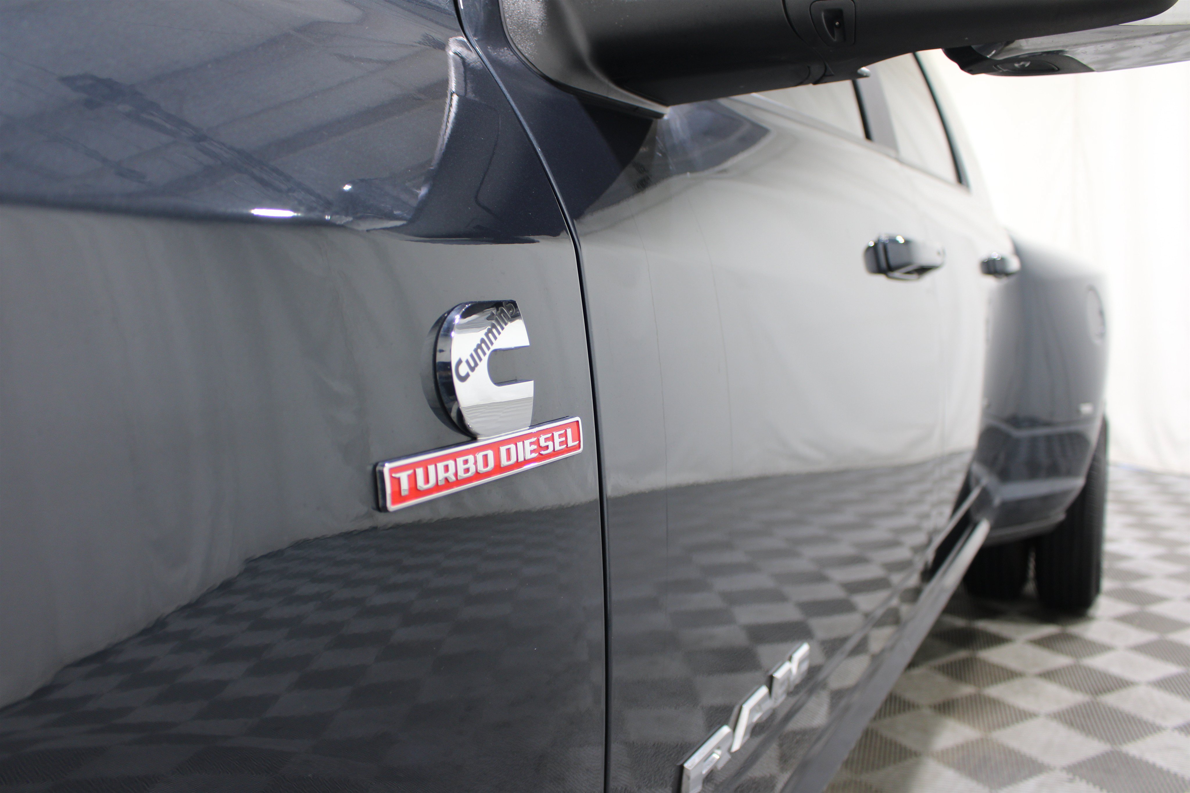 Used 2026 RAM 3500 Laramie AWD/4WD image 31