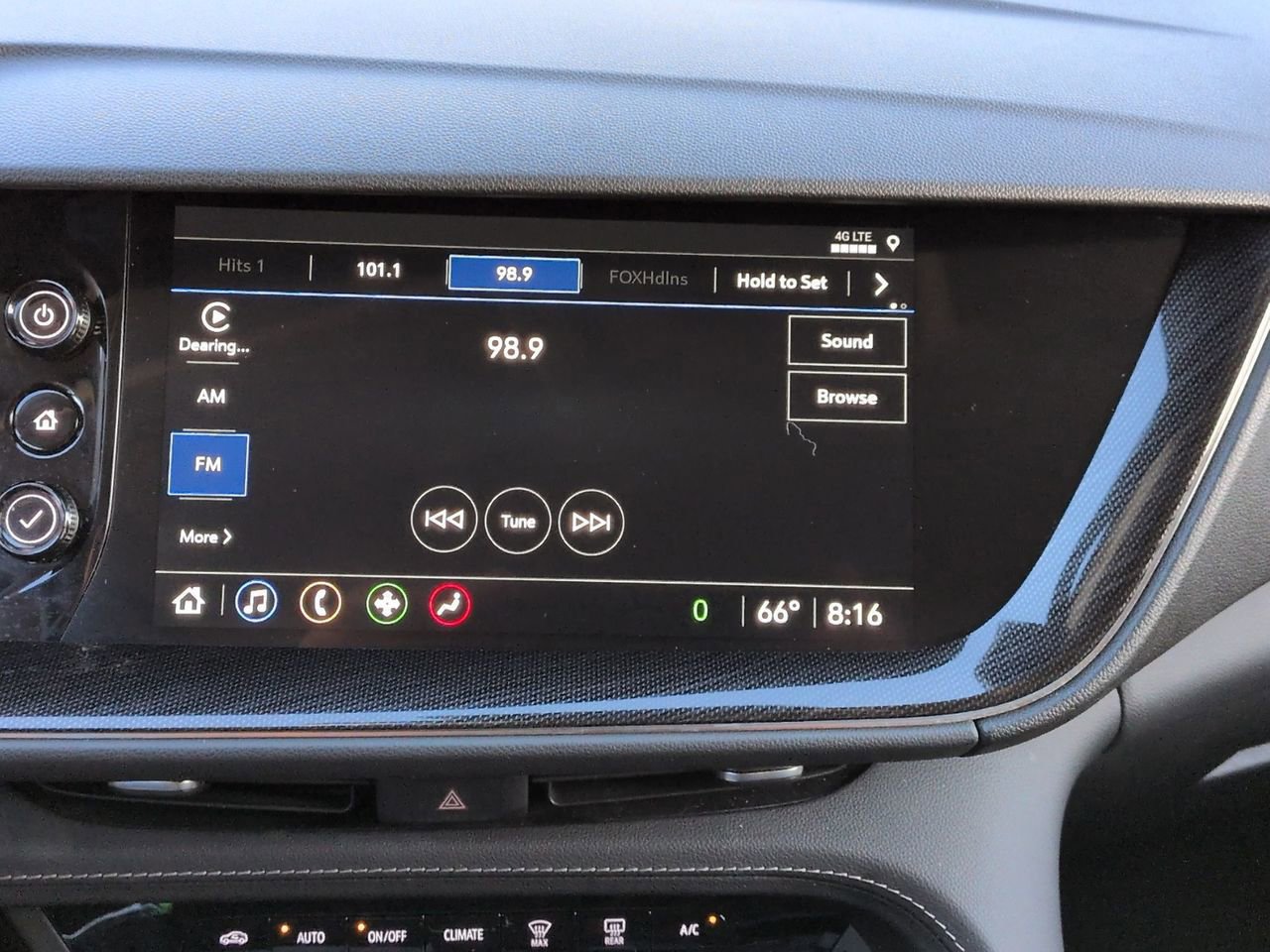 Used 2023 Buick Envision Essence w/ Sport Touring Package image 15