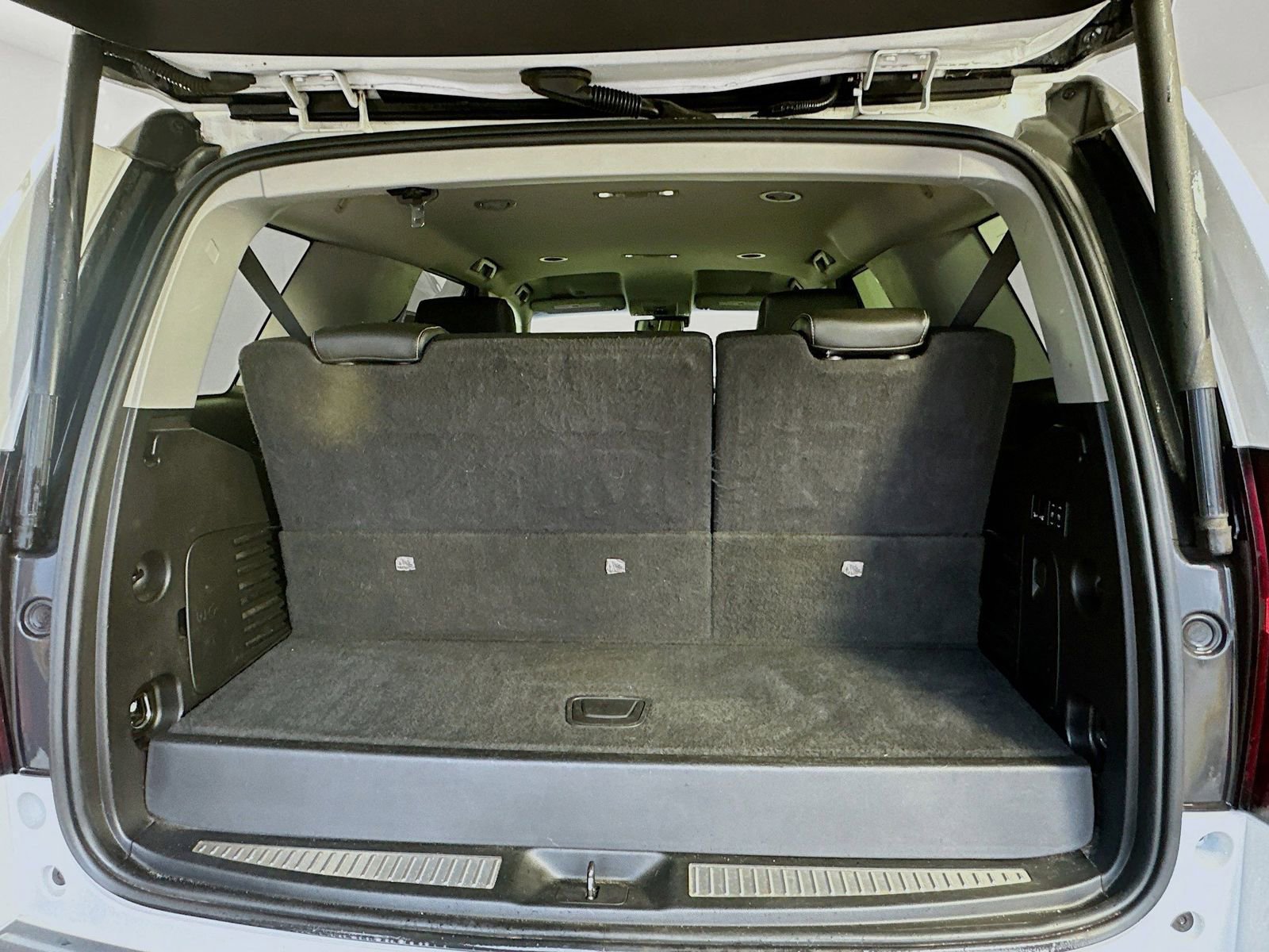 Used 2020 Chevrolet Tahoe Premier AWD/4WD image 27