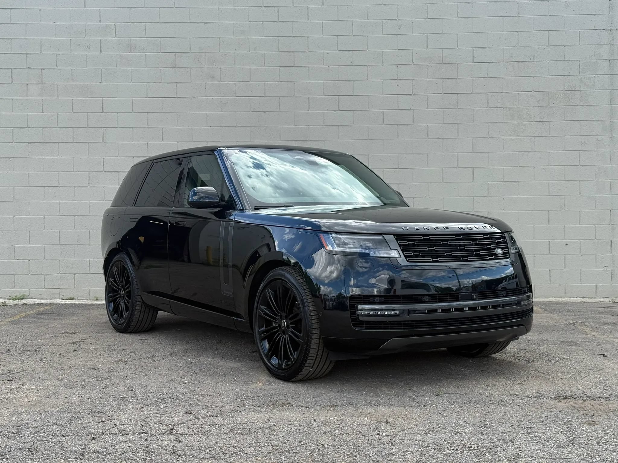 Used 2024 Land Rover Range Rover Autobiography AWD/4WD image 13