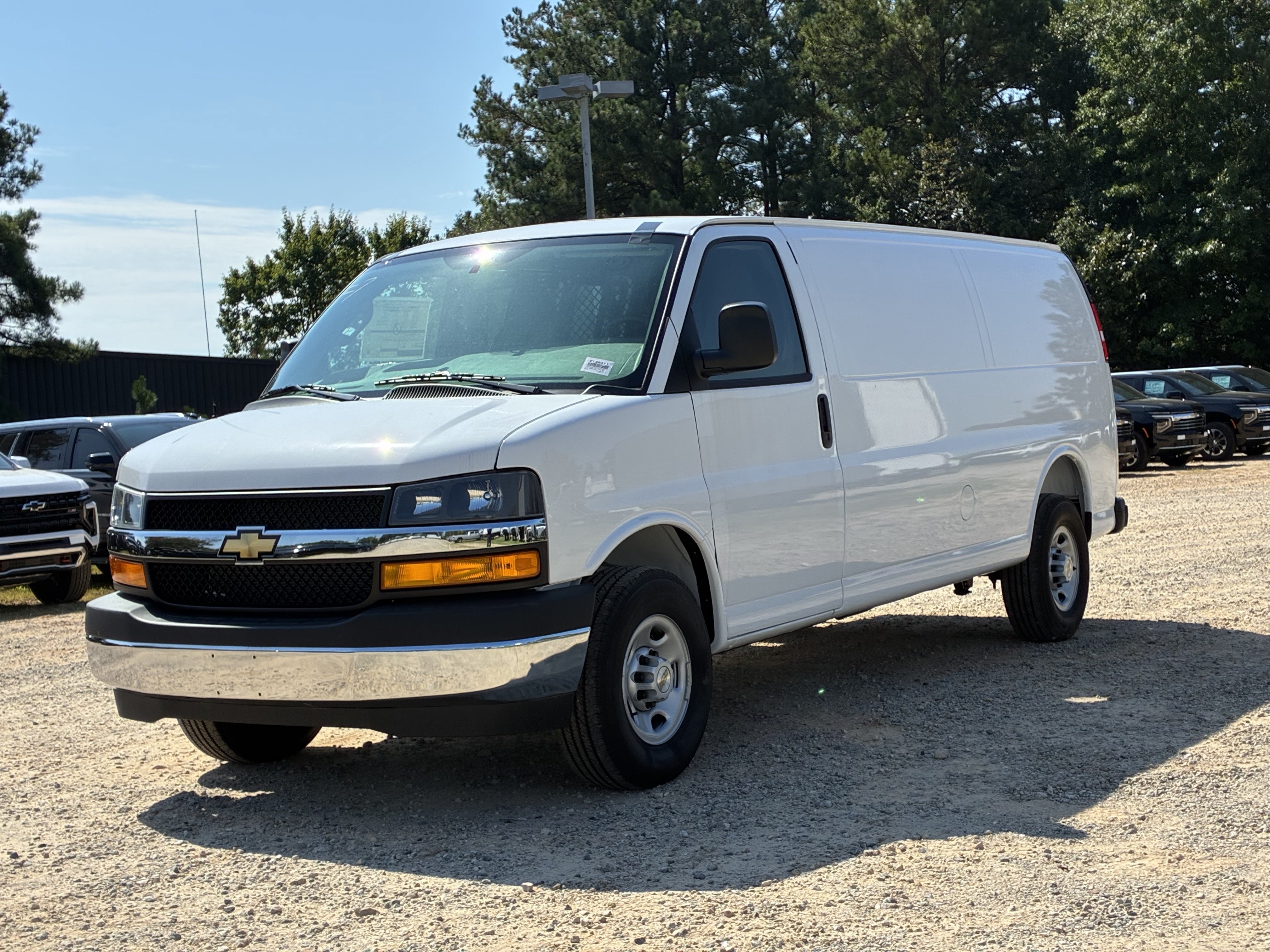 New 2026 Chevrolet Express 2500 Extended w/ Driver Convenience Package RWD image 9