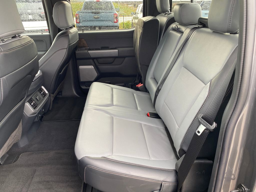 Used 2023 Ford F150 Lightning Lariat image 25