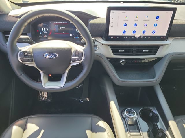 Used 2026 Ford Explorer Active w/ Active Comfort Package RWD image 4