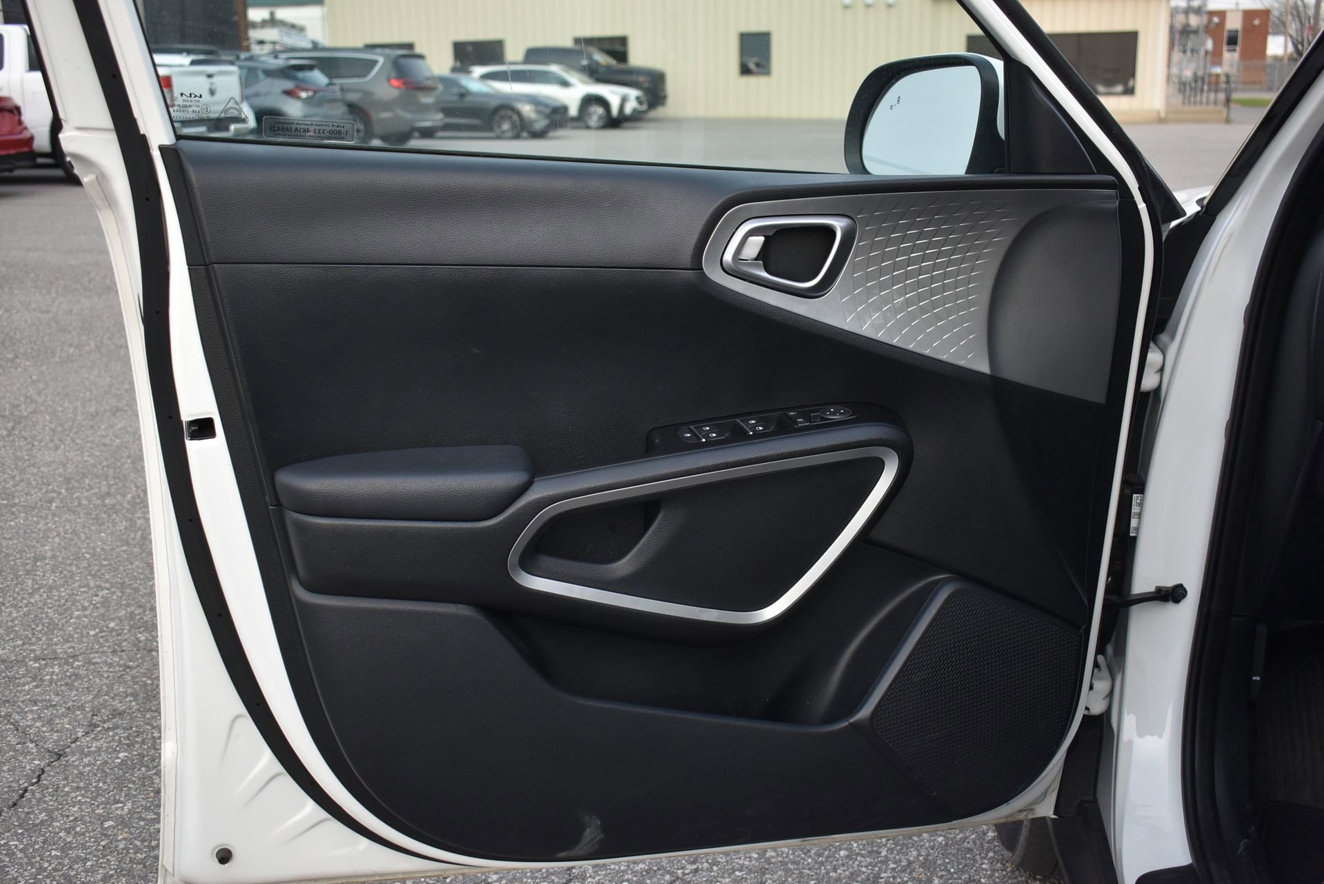 Used 2024 Kia Soul LX w/ Option Group 015 image 12