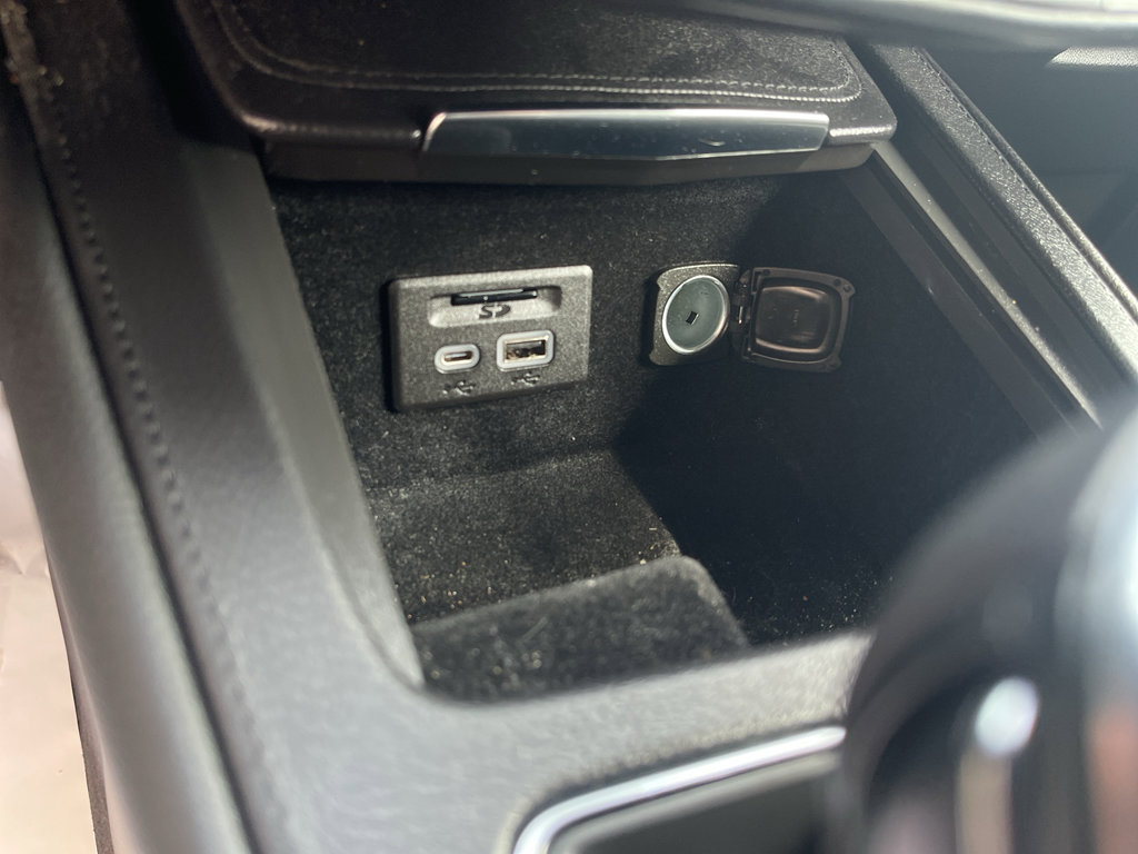 Used 2023 Cadillac XT4 Premium Luxury w/ Cold Weather Package image 27