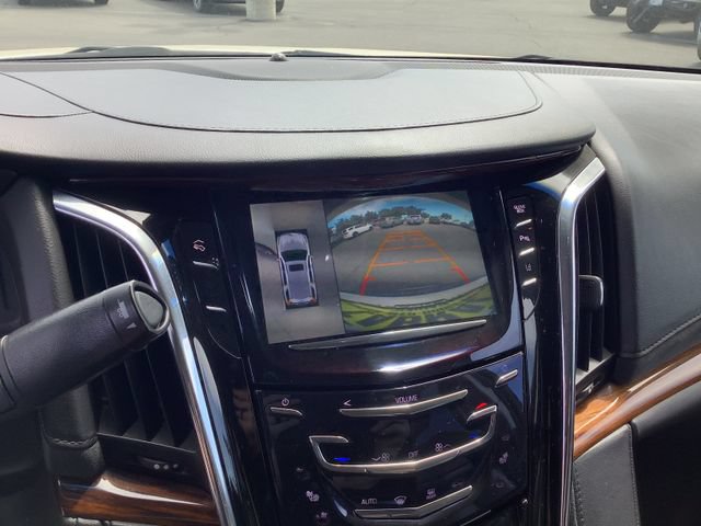 Used 2015 Cadillac Escalade ESV Luxury RWD image 18