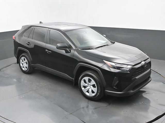 Used 2025 Toyota RAV4 LE AWD/4WD image 27