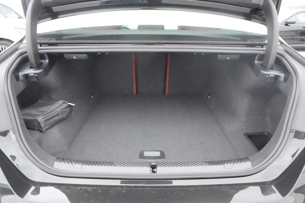 Used 2025 BMW i5 eDrive40i w/ Premium Package image 21