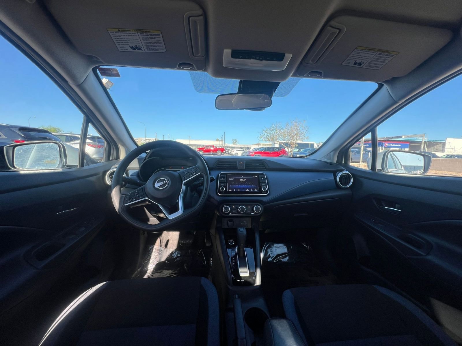 Used 2025 Nissan Versa SV image 33