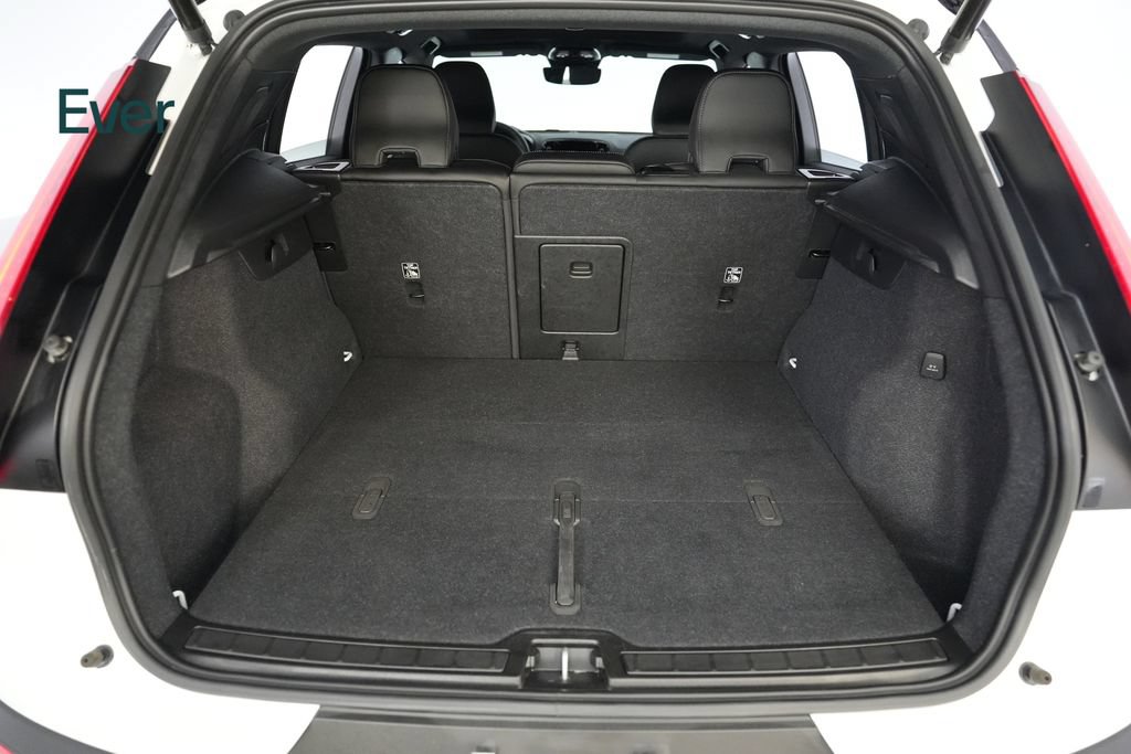 Used 2023 Volvo XC40 Recharge Plus AWD/4WD image 8