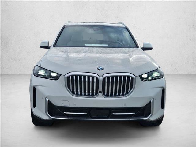 New 2026 BMW X5 sDrive40i image 6