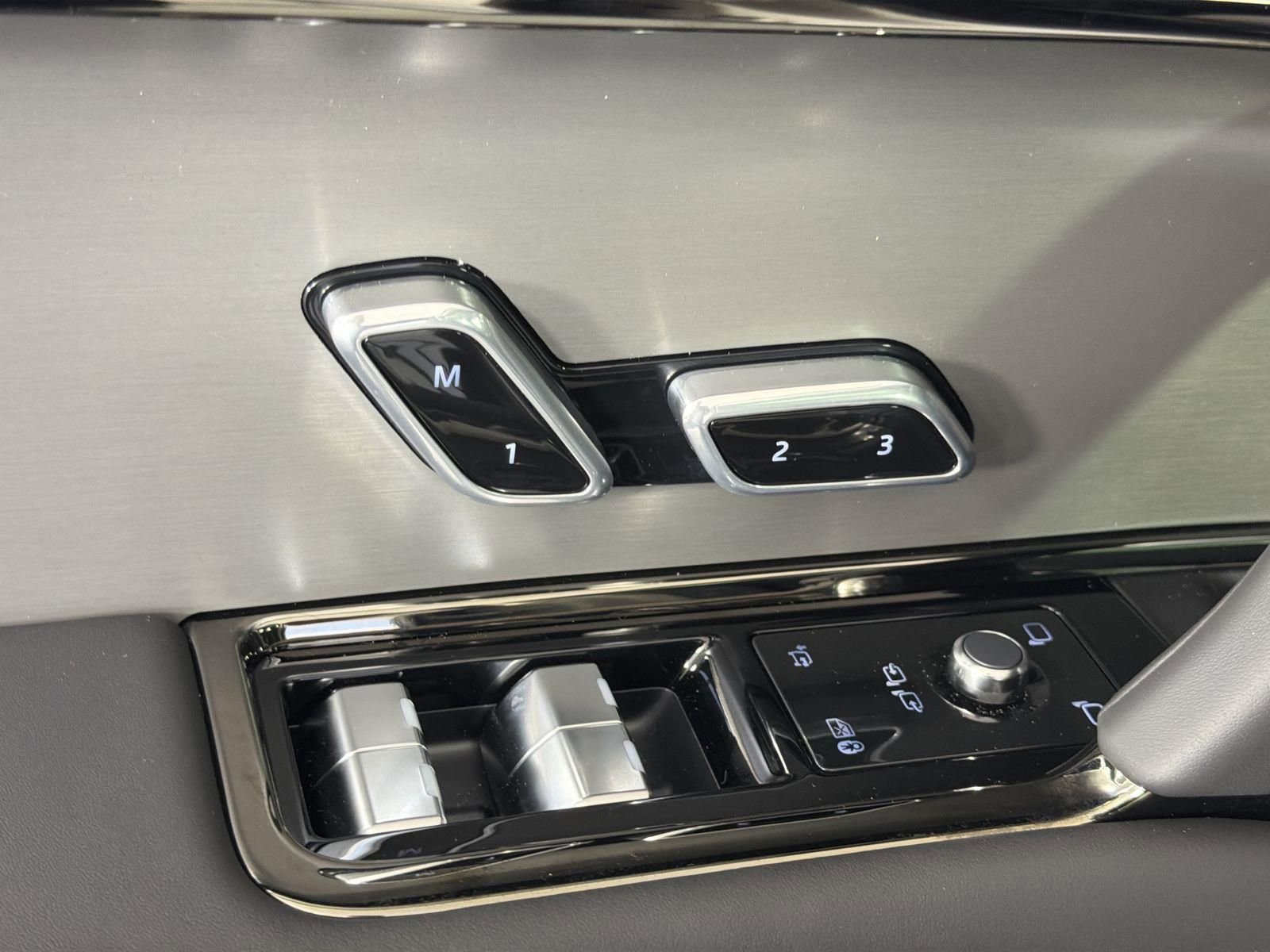 New 2026 Land Rover Range Rover Sport SE image 24