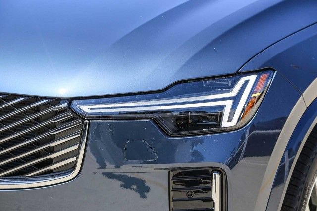 New 2026 Volvo XC90 T8 Ultra w/ Protection Package Premier AWD/4WD image 4
