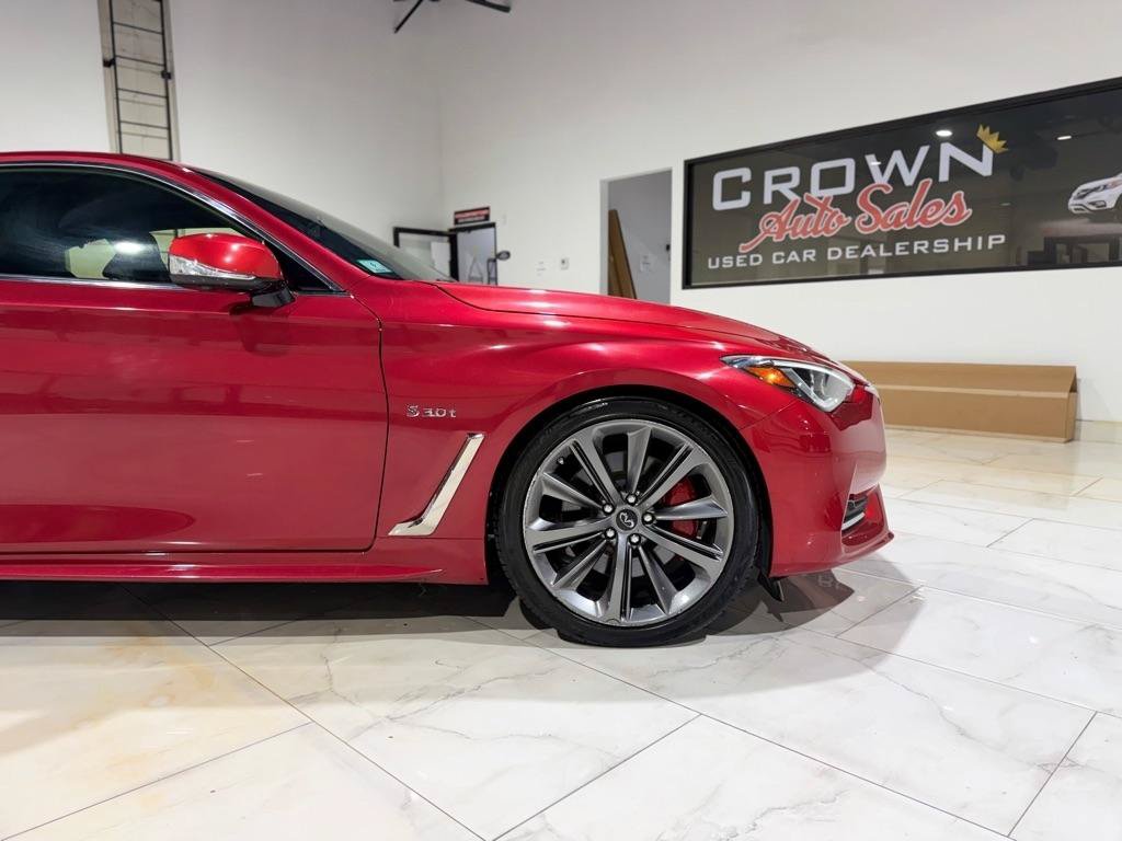Used 2018 INFINITI Q60 Red Sport 400 w/ Pro Active Package AWD/4WD image 5