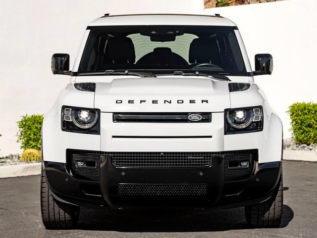 Used 2022 Land Rover Defender 110 X-Dynamic HSE AWD/4WD image 3