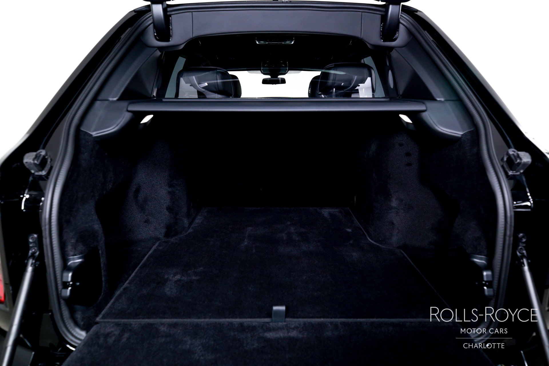 Used 2026 Rolls-Royce Cullinan AWD/4WD image 24