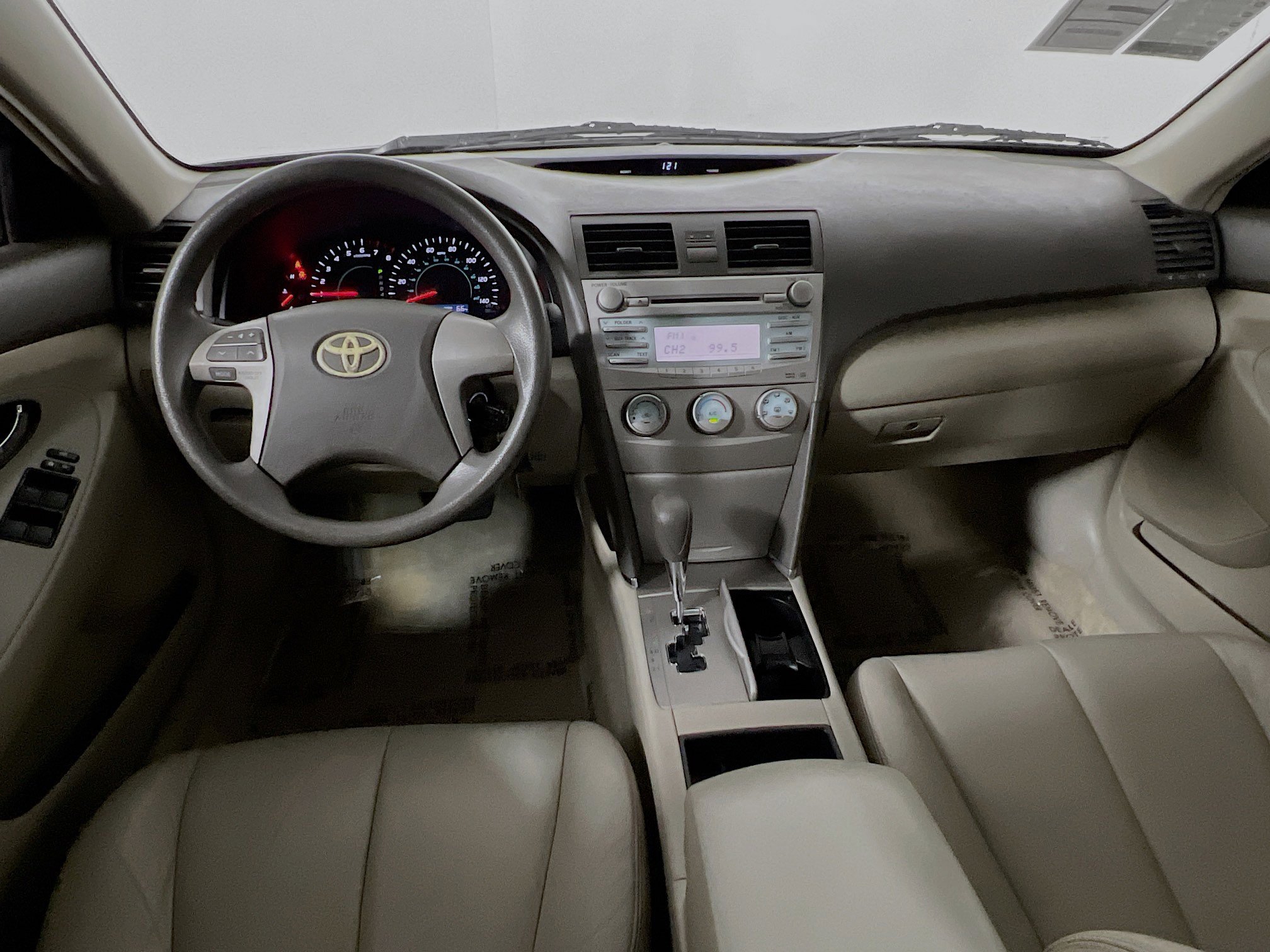 Used 2009 Toyota Camry LE image 27