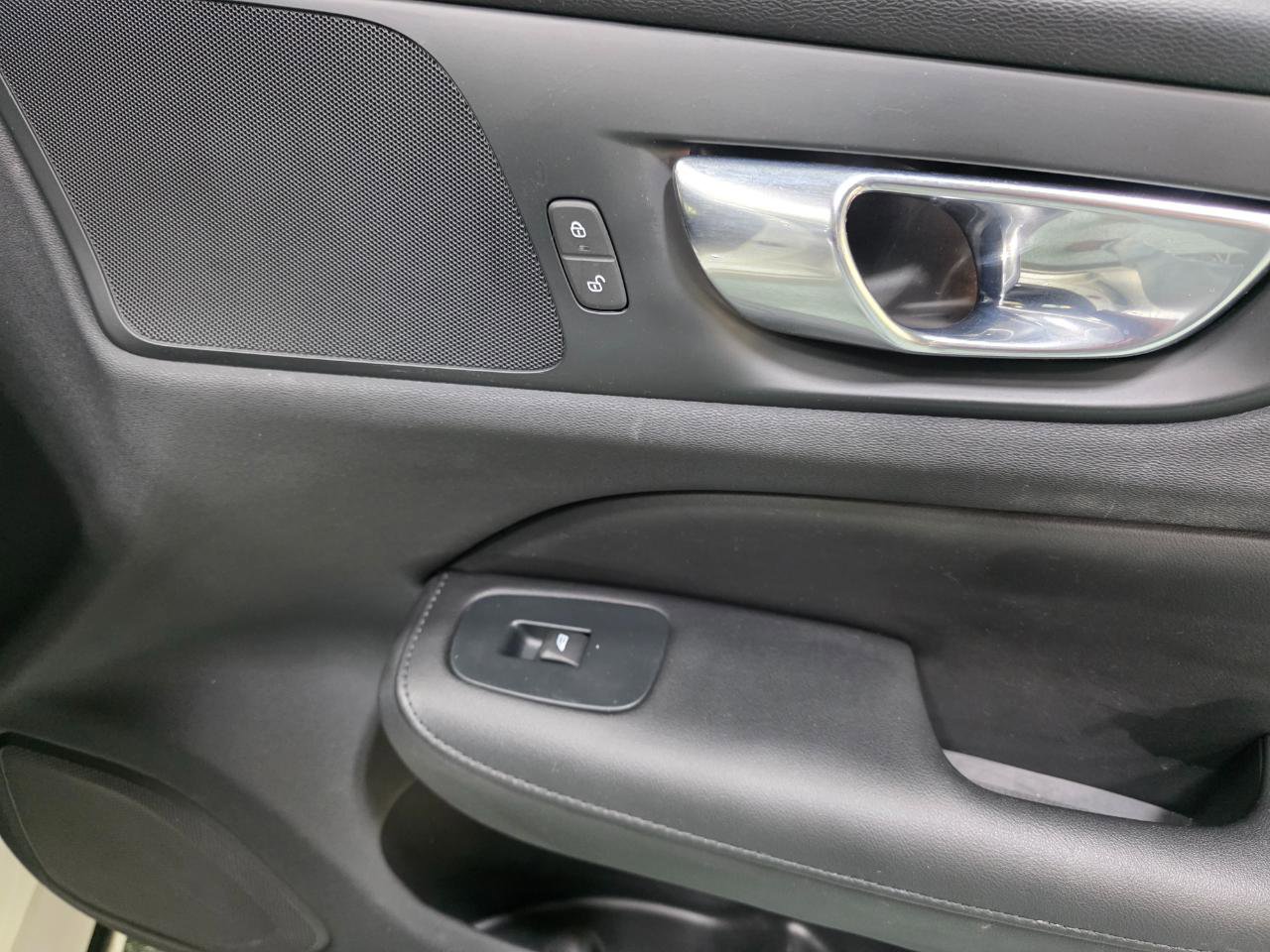 Used 2023 Volvo S60 T8 Plus AWD/4WD image 23