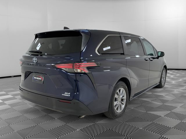 Used 2022 Toyota Sienna XLE FWD image 5