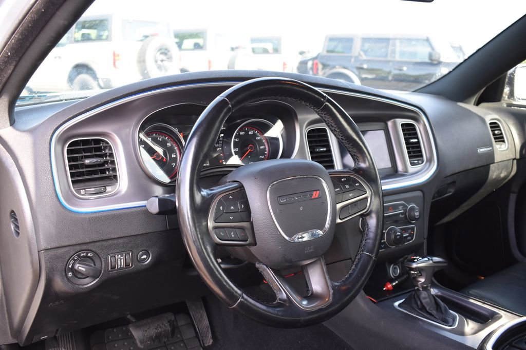 Used 2021 Dodge Charger SXT w/ Leather Interior Group RWD image 9