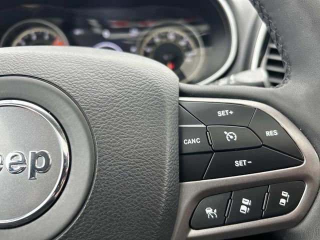 Used 2022 Jeep Cherokee Limited AWD/4WD image 29